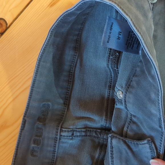 NWOT - Maurices Gray skinnies - Picture 2 of 3